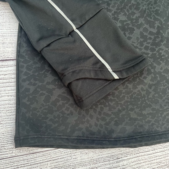 Under Armour Gray Fitted Long Dleeve with Mock Neck - Picture 6 of 12